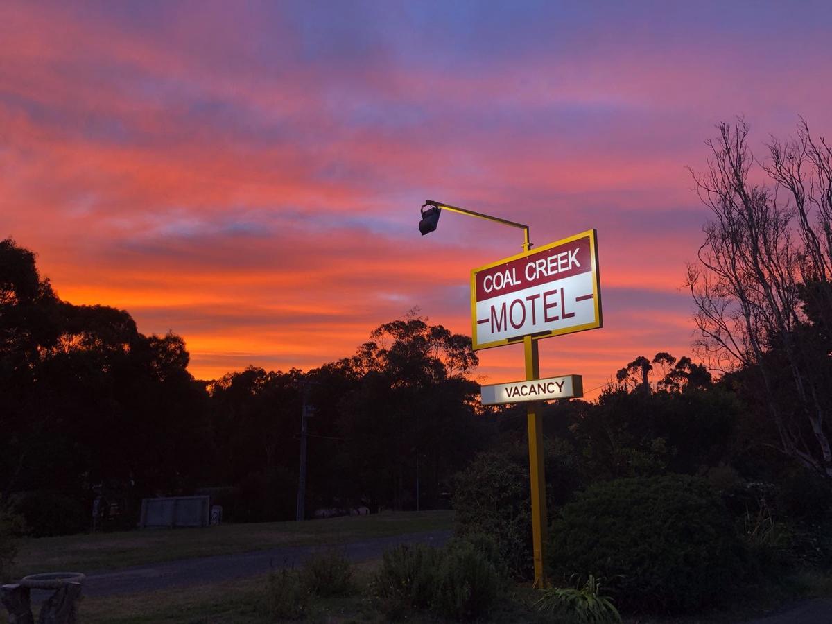 Coal Creek Motel Korumburra Exterior photo