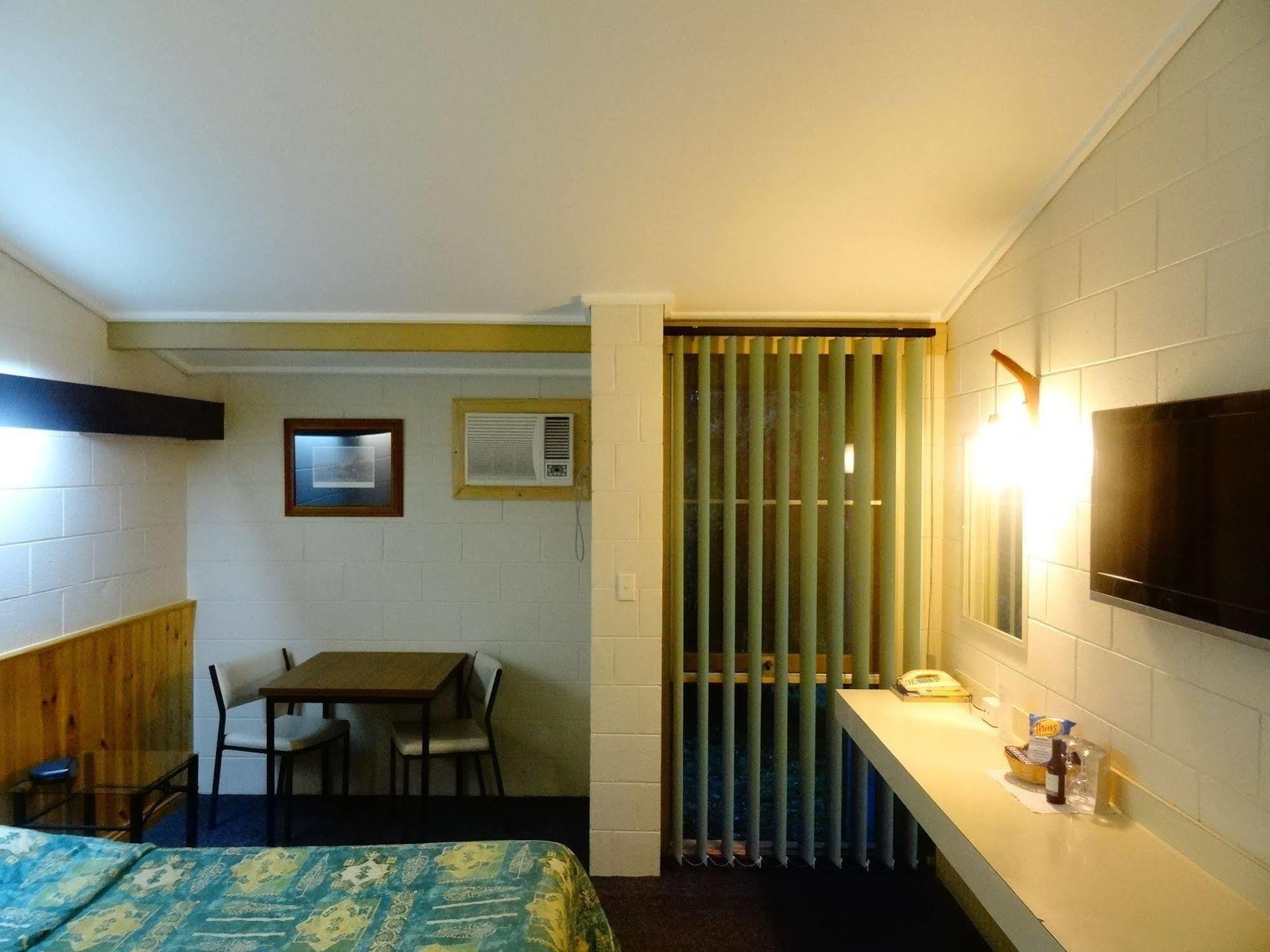 Coal Creek Motel Korumburra Exterior photo